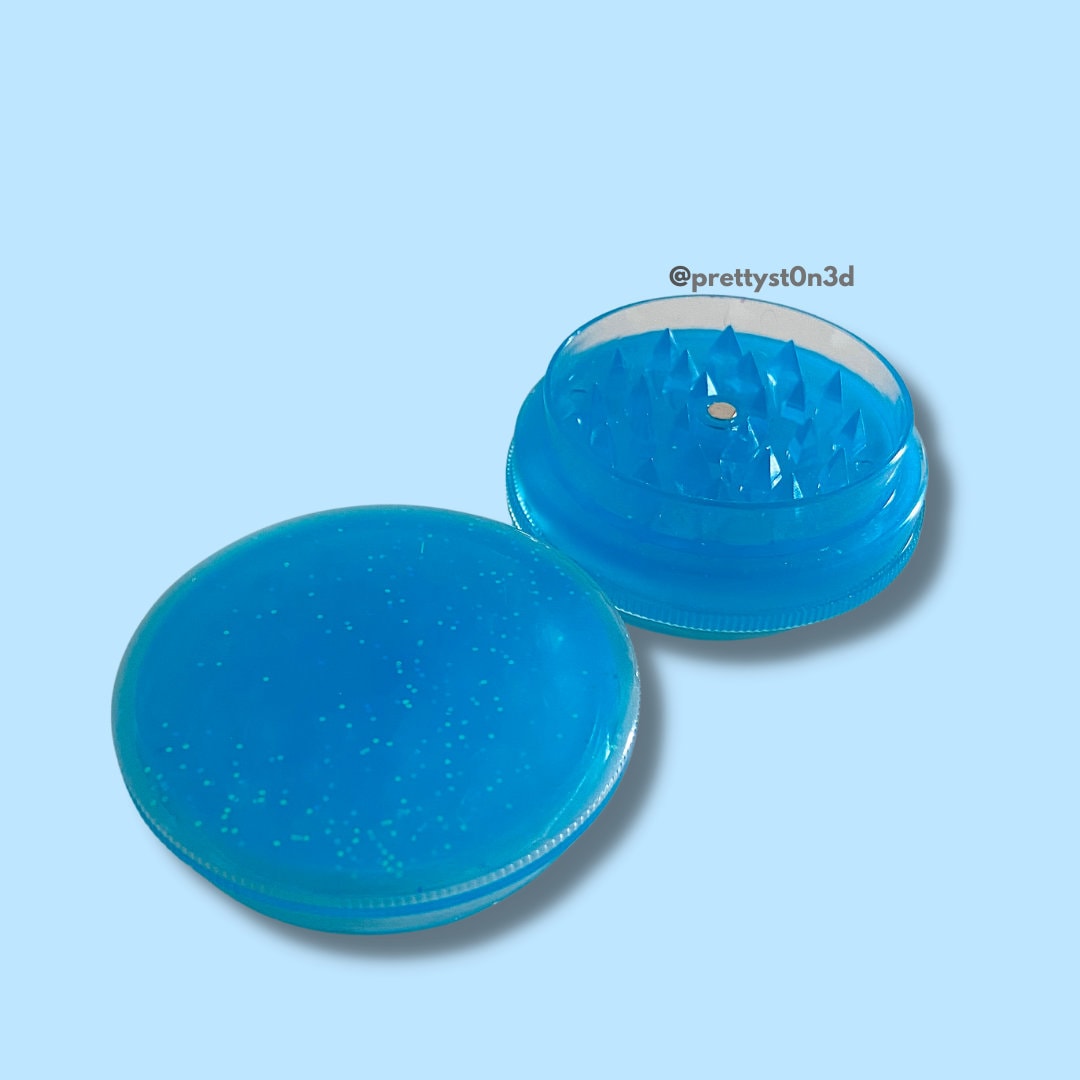 Dreamy Blue Clouds Grinder