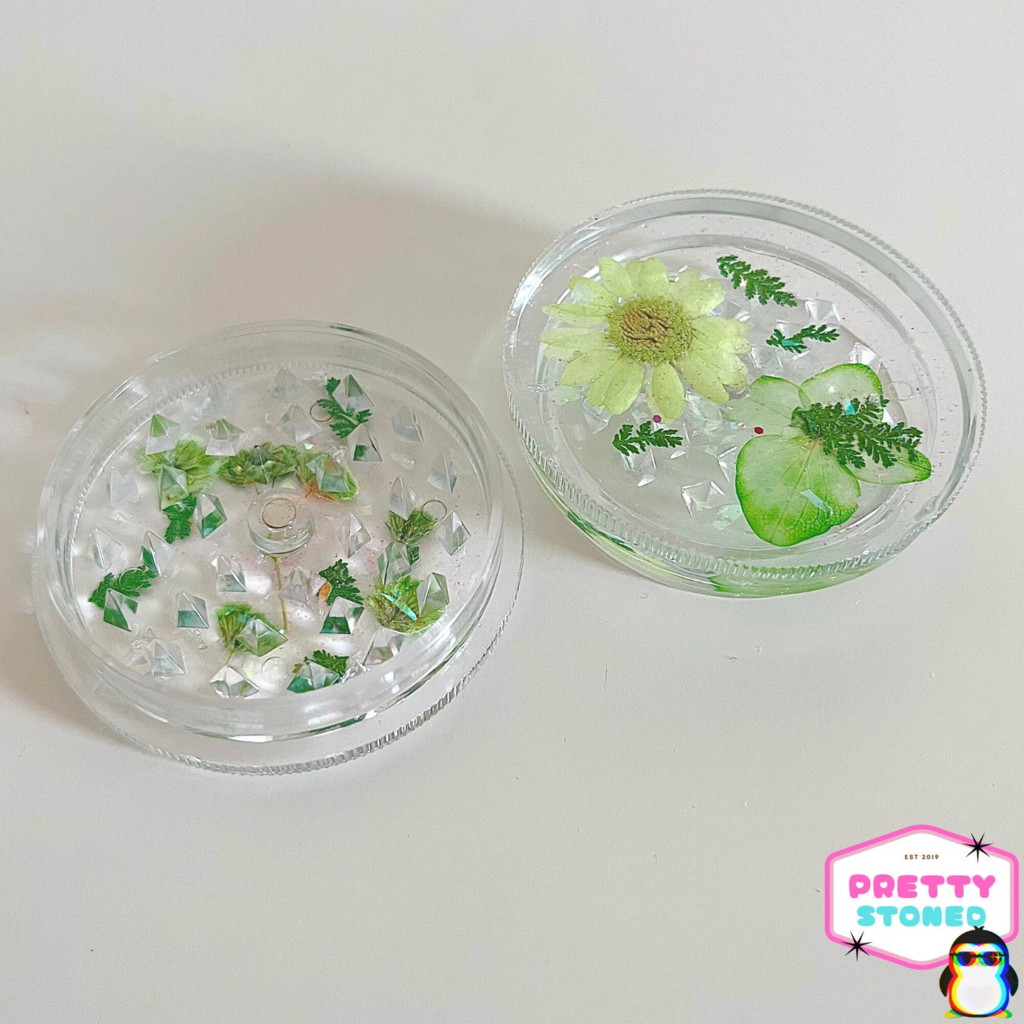 Green Flower Glittery Grinder