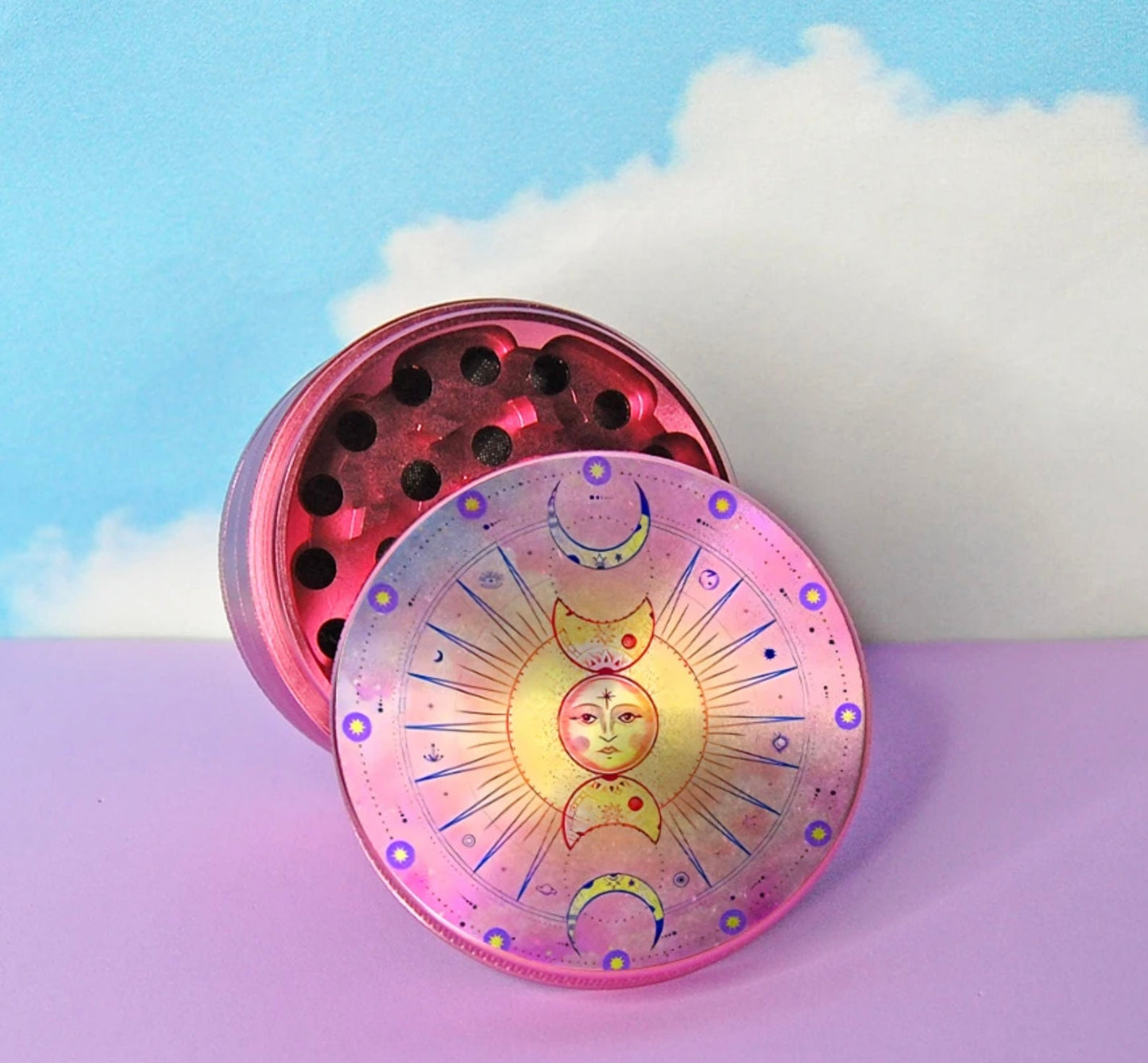 Pink Grinder Metal Magnetic Closure Four Piece Tobacco Grinder with Catcher and Scraper
